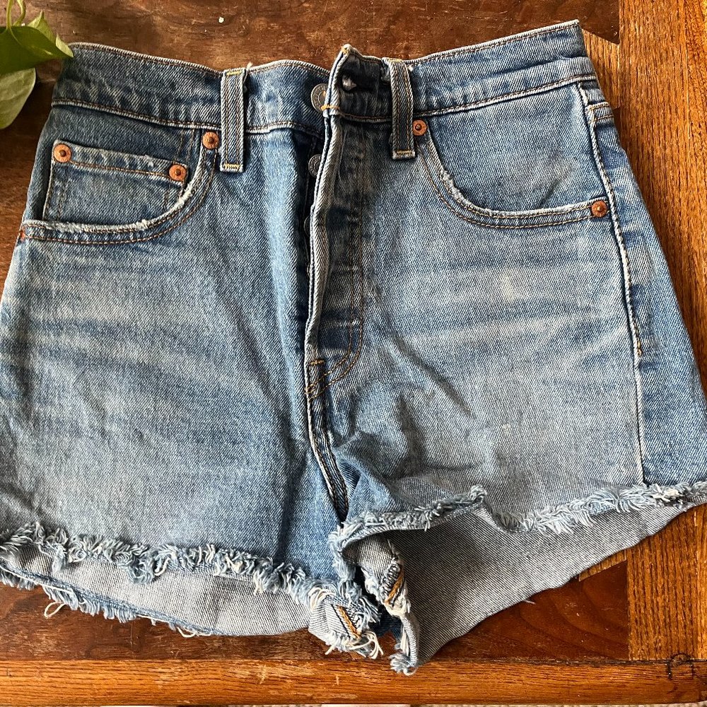 LEVI's Ribcage Shorts, Size 25